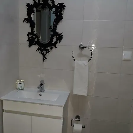 Charming Olhos De Agua Apartment
